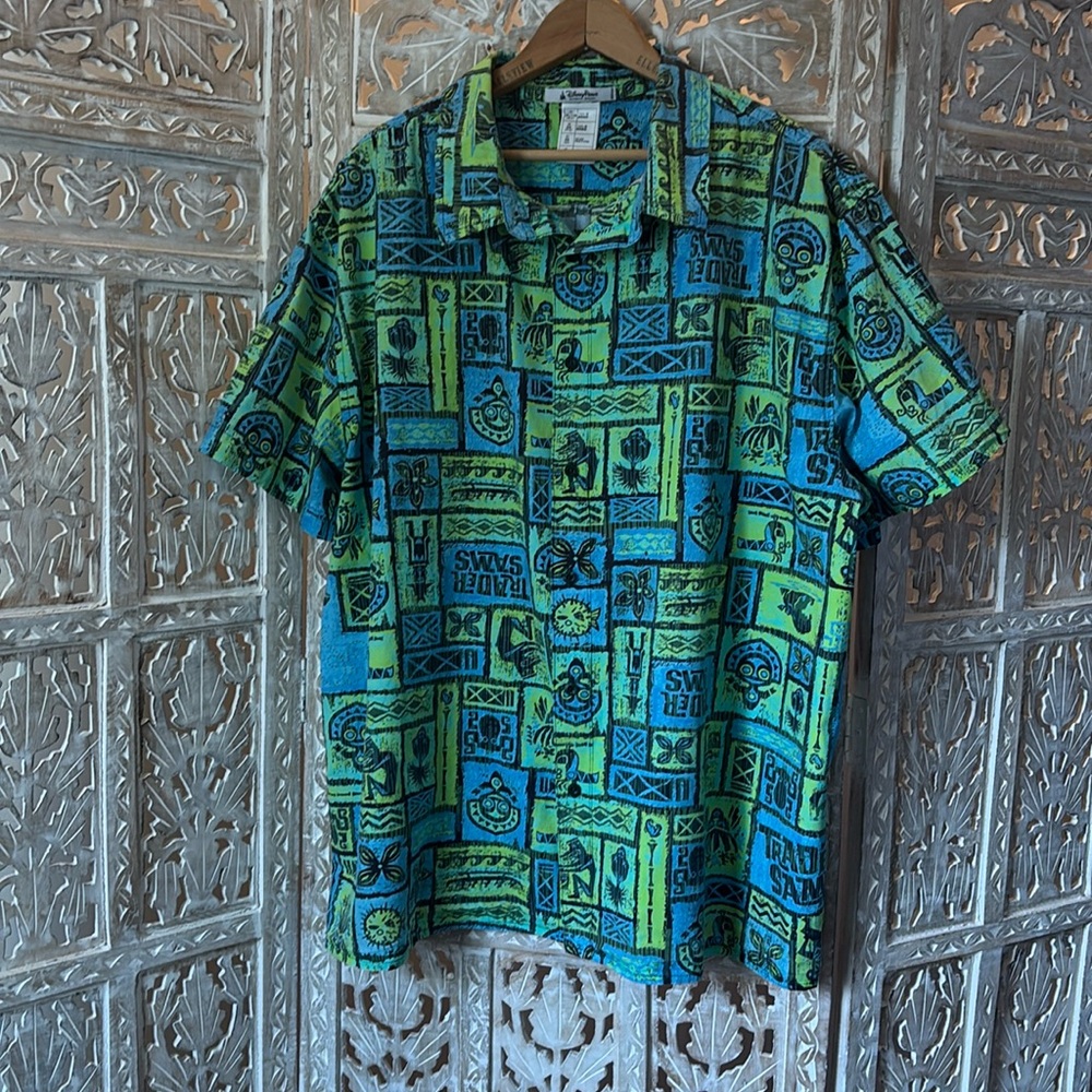 Disney Parks Trader Sam’s Shirt Size XL Disneyworld Disneyland Tiki Aloha
